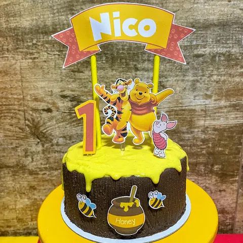 Bolo pet tema Ursinho Pooh do Nico de 1 ano